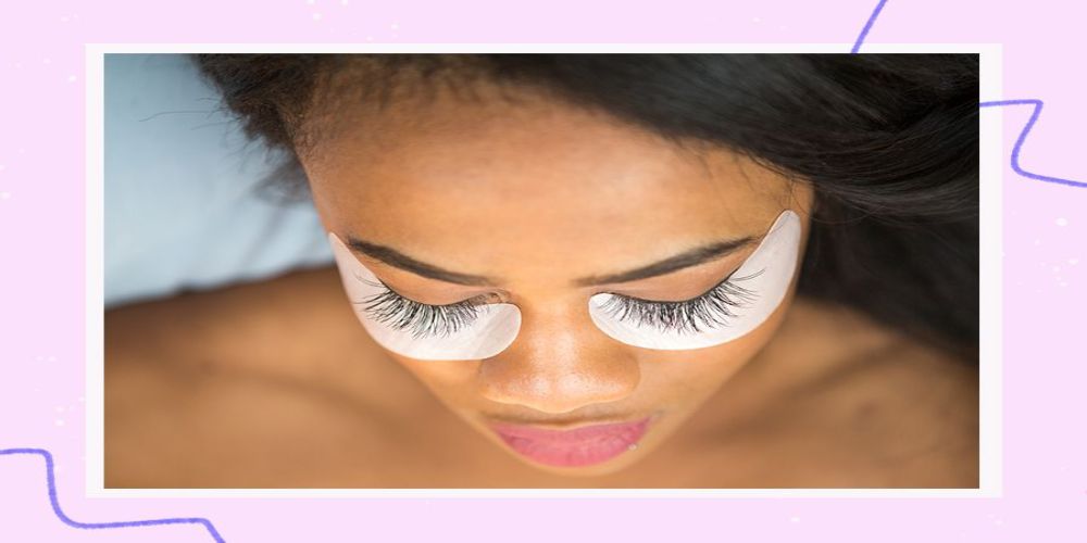 The Benefits of Using an Eyelash Fan