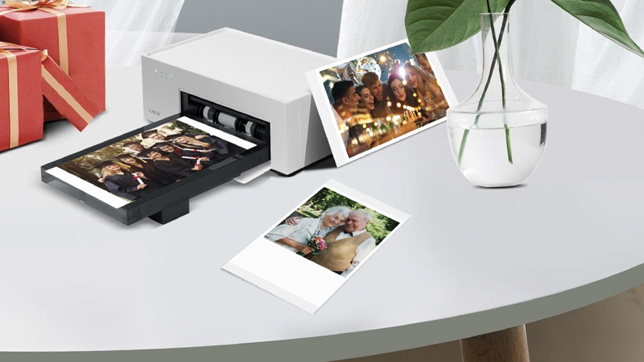 Capturing Nature's Canvas: Instant Photo Printing for Gardening Journals